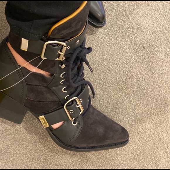 Chloe Rylee - Picture 2 of 6